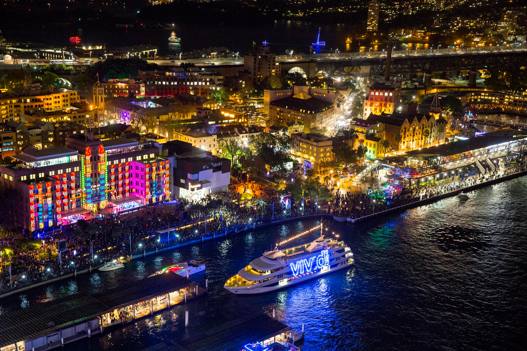 Vivid-Sydney-2014_Harbour-View_From-AMP_James-Horan_DNSW-086